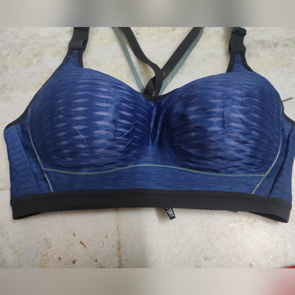 Victoria Sport Incredible Sports Bra - Picture 15 of 15